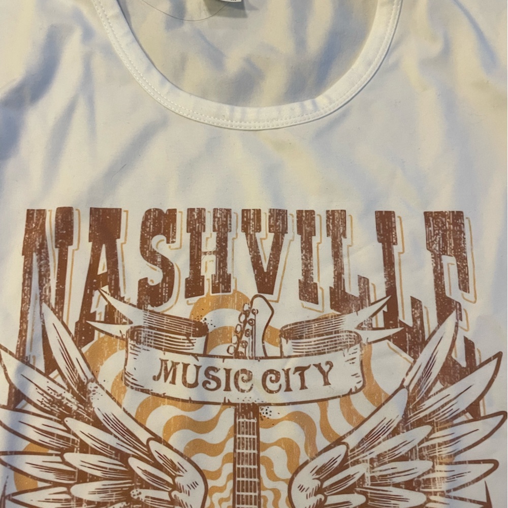 Nashville T-shirt. Size Medium